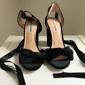 Steve Madden Chunky Strappy Velvet Heels